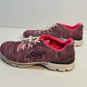Skechers Go Walk Pink Knit Slip-On Walking Shoes for Women size 8.5